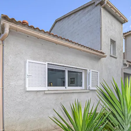 2 Bedroom Lovely In Holiday home *